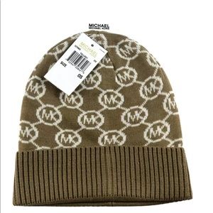NWT Michael Kors Jet Set logo print Beanie camel beige color